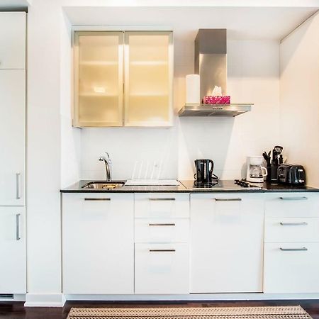 Micasa Suites - Modern Executive Condo Торонто Екстер'єр фото