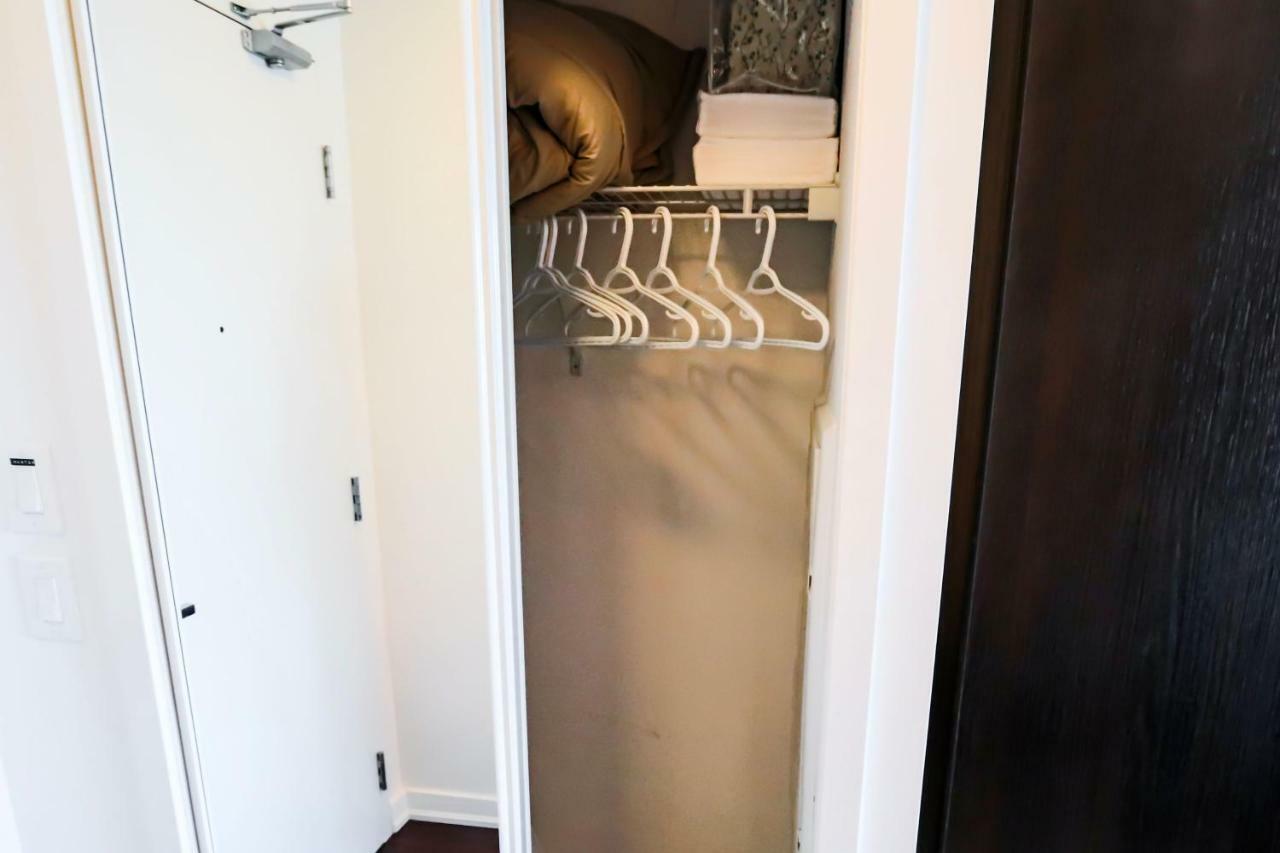 Micasa Suites - Modern Executive Condo Торонто Екстер'єр фото