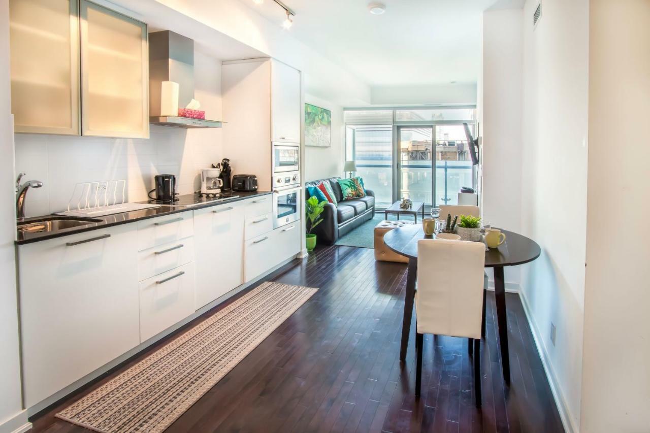 Micasa Suites - Modern Executive Condo Торонто Екстер'єр фото