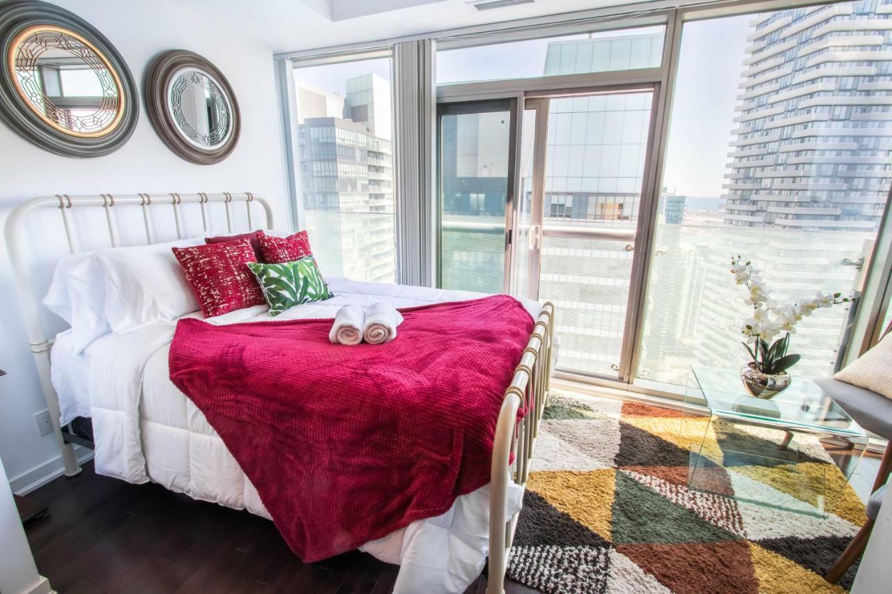 Micasa Suites - Modern Executive Condo Торонто Екстер'єр фото