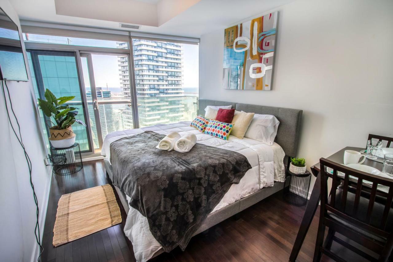 Micasa Suites - Modern Executive Condo Торонто Екстер'єр фото